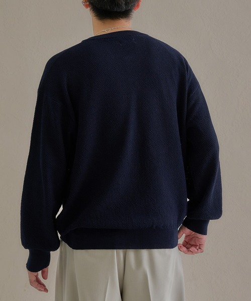 epnok(エプノック)の「DRYMIXヘンリーネックルーズニット(ニット/セーター・メンズ・チャコールグレー/アッシュグレー/ブラック/ネイビー・SMALL/MEDIUM/LARGE)」の20枚目の写真