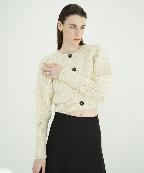 CLANE(クラネ)の「W FACE CHUNKY HAND KNIT CARDIGAN(カーディガン/ボレロ・レディース・グレー/ピンク/アイボリー・F)」の11枚目の写真