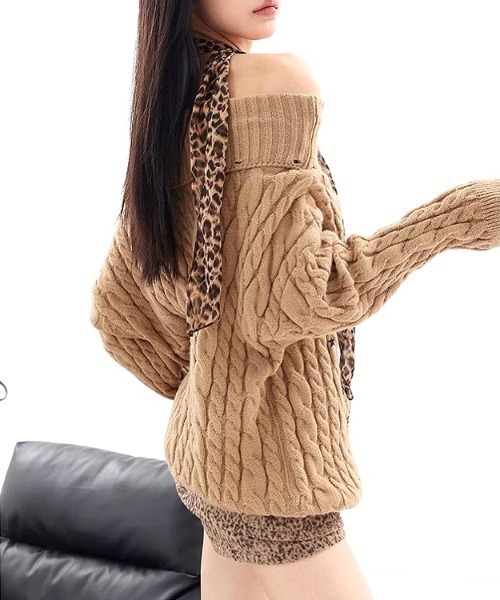 SHEENA(シーナ)の「レオパードストールSETオフショルニットトップス(Tシャツ/カットソー・レディース・グレー/ブラック/ホワイト/キャメル・M)」の17枚目の写真