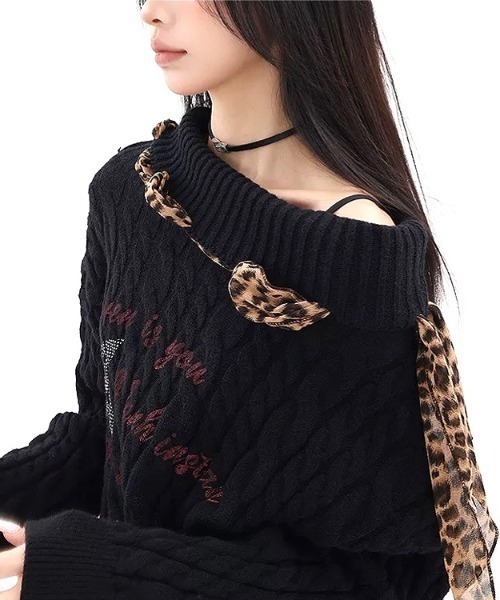 SHEENA(シーナ)の「レオパードストールSETオフショルニットトップス(Tシャツ/カットソー・レディース・グレー/ブラック/ホワイト/キャメル・M)」の6枚目の写真