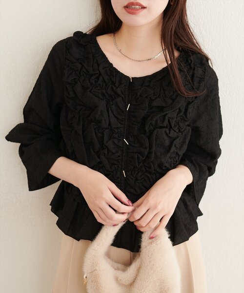 natural couture（ナチュラルクチュール）の「バー釦くしゅくしゅシャーリングブラウス（シャツ/ブラウス・レディース・グレイッシュベージュ/ブラック/アイボリー/ブラウン・FREE）」の11枚目の写真