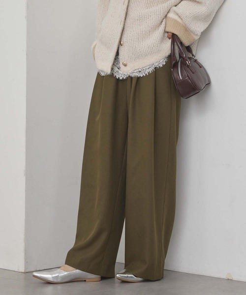 MONO-MART(モノマート)の「【anyway.シリーズ】速乾×洗える|パウダーツイル タックワイド イージースラックス(スラックス・レディース・グレー/ダークブラウン/ダークオリーブ/グレー系/ブラック/グレイッシュベージュ/グレー系2/ブラウン系・S/M/L)」の10枚目の写真