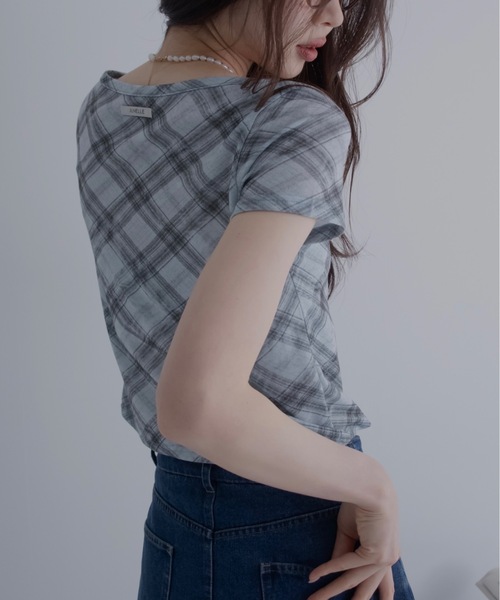 JUMELLE(ジュメロ)の「バイアスチェックTシャツ(Tシャツ/カットソー・レディース・ベージュ/ブルー・FREE)」の11枚目の写真