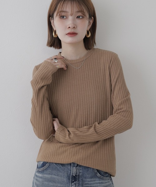 OMNES（オムネス）の「テレコリブクルーネック長袖トップス（Tシャツ/カットソー・レディース・ホワイト/ブラック/グレー/ベージュ・FREE）」の4枚目の写真
