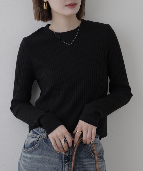 OMNES（オムネス）の「テレコリブクルーネック長袖トップス（Tシャツ/カットソー・レディース・ホワイト/ブラック/グレー/ベージュ・FREE）」の2枚目の写真