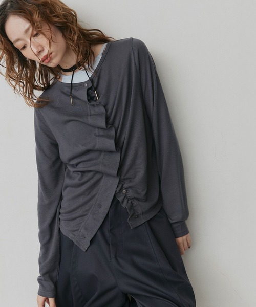 ad thie(アドティエ)の「フロントギャザー フリル トップス(カーディガン/ボレロ・レディース・チャコール/ブラウン/ブラック・FREE)」の12枚目の写真