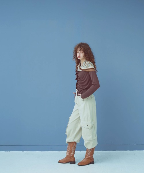 ad thie(アドティエ)の「フロントギャザー フリル トップス(カーディガン/ボレロ・レディース・チャコール/ブラウン/ブラック・FREE)」の14枚目の写真