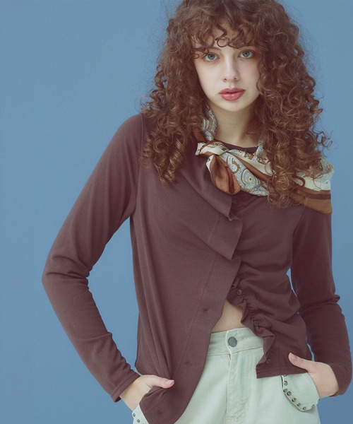 ad thie(アドティエ)の「フロントギャザー フリル トップス(カーディガン/ボレロ・レディース・チャコール/ブラウン/ブラック・FREE)」の15枚目の写真
