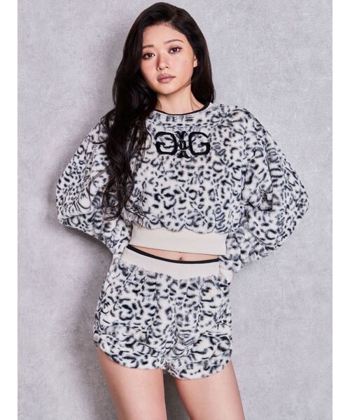 GYDA(ジェイダ)の「Symmetry GYDA FAKE FURショートパンツ【セットアップ着用可能】(その他パンツ・レディース・その他1/オフホワイト/ベージュ/ブラック・FREE)」の7枚目の写真
