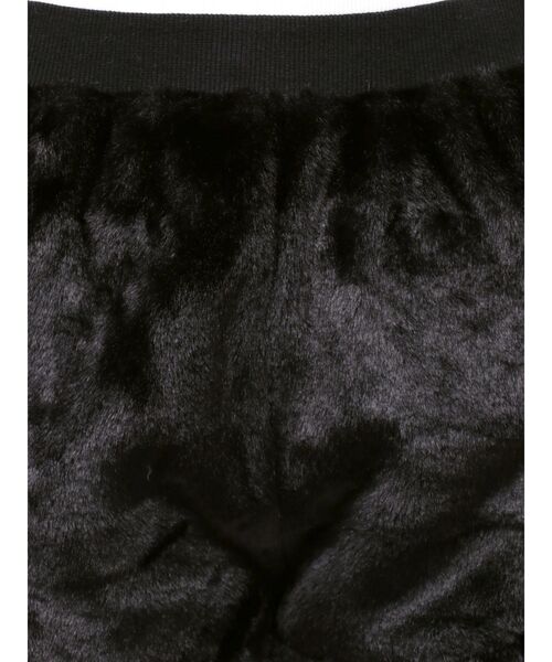 GYDA(ジェイダ)の「Symmetry GYDA FAKE FURショートパンツ【セットアップ着用可能】(その他パンツ・レディース・その他1/オフホワイト/ベージュ/ブラック・FREE)」の9枚目の写真