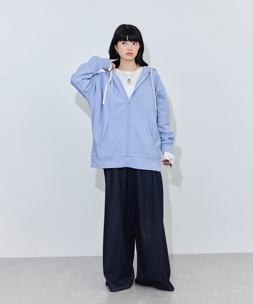 upperhights(アッパーハイツ)の「【upper hights for ADAM ET ROPE'】別注 CARRIE(デニムパンツ・レディース・ネイビー・24/23/22/25)」の2枚目の写真