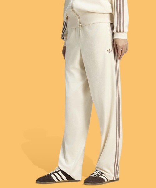 adidas(アディダス)の「adidas/アディダス adidas ORI FB VELOUR TP アディダス オリジナルス ファイヤーバード ベロアトラックパンツ ラインパンツ ジャージ サイドライン メンズ レディース 2026年 秋 秋服 冬 冬服(その他パンツ・メンズ・ブラック/アイボリー/ライトブラウン・S/M/L/XL)」の1枚目の写真