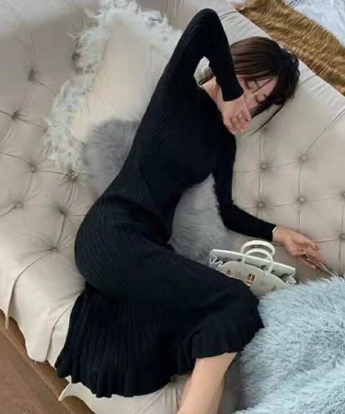 Alvia(アルビア)の「フリル裾リブニットマーメイドワンピース(ワンピース・レディース・アイボリー/ラベンダー/ブラック・M)」の11枚目の写真