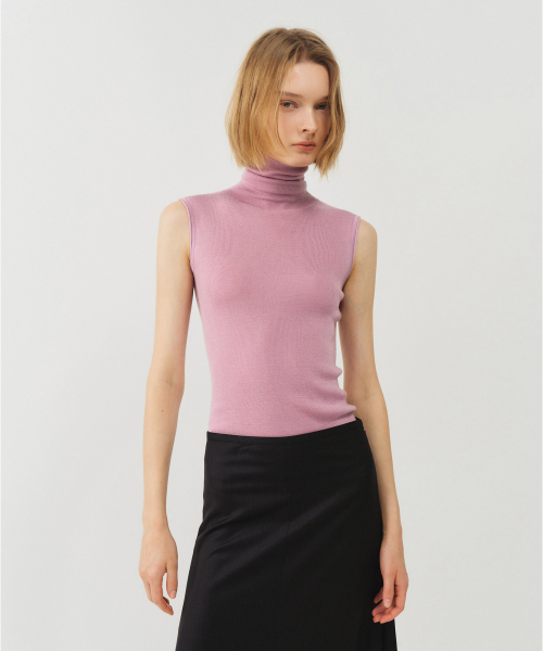 LOOKAST（ルックキャスト）の「ウールホールガーメントハイネックベストニットトップ / WOOL WHOLEGARMENT HIGH NECK VEST KNIT TOP_5colors（ベスト・レディース・ネイビー/パープル/ライトグレー/アイボリー/チャコール・SMALL/MEDIUM）」の7枚目の写真