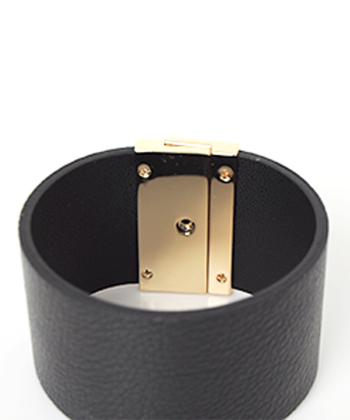 Luz Llena (NEY)（ラズレナニー）の「フェイクレザーベルト・メタル合金ワイドブレスレット/バングル（バングル/リストバンド・レディース・ベージュ/グレー/ブラック・ﾌﾘ-）」の6枚目の写真