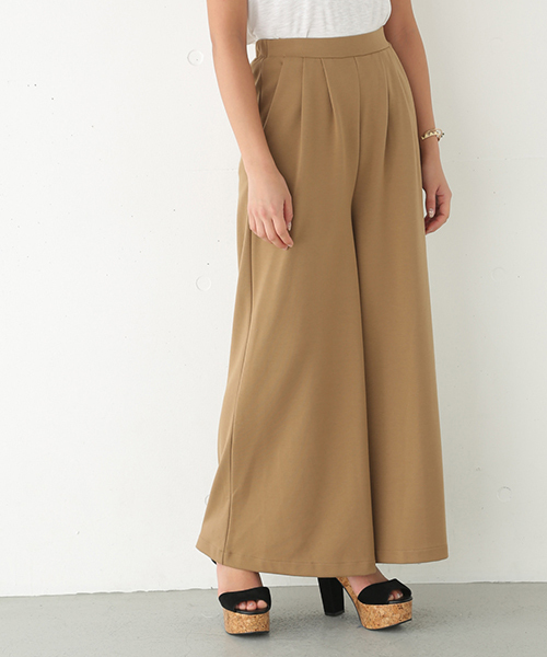 SLY（スライ）の「PONCH TUCK WIDE LONG PT-S（その他パンツ・レディース・ホワイト/ベージュ/ブラック・1/2）」の3枚目の写真