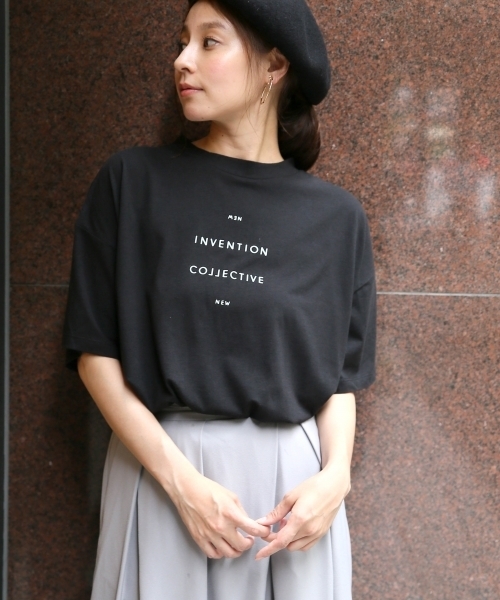 LEPSIM（レプシィム）の「ハイネックプリントワイドTシャツ　729319（Tシャツ/カットソー・レディース・ブラック/オフホワイト/トップグレー・FREE）」の2枚目の写真