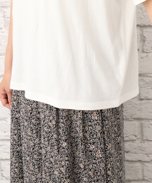 LEPSIM（レプシィム）の「ハイネックプリントワイドTシャツ　729319（Tシャツ/カットソー・レディース・ブラック/オフホワイト/トップグレー・FREE）」の6枚目の写真