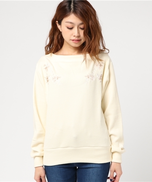 mysty woman（ミスティウーマン）の「リブニットソー刺繍ボートネックプルオーバー（Tシャツ/カットソー・レディース・ピンク/トップグレー/アイボリー/ブラック・FREE）」の5枚目の写真