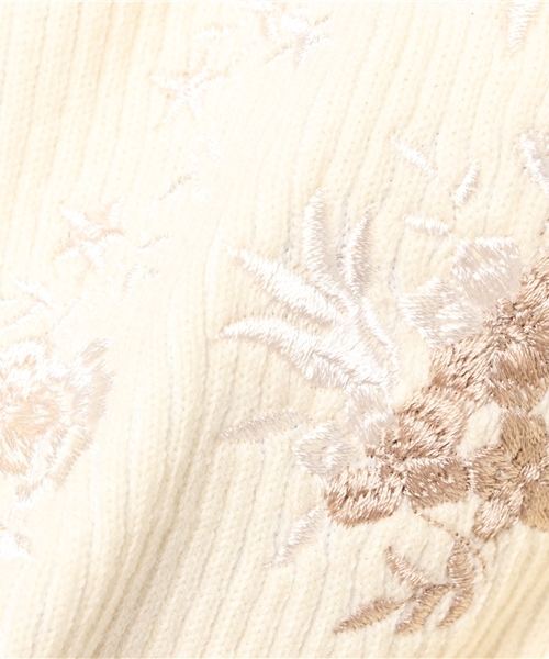 mysty woman（ミスティウーマン）の「リブニットソー刺繍ボートネックプルオーバー（Tシャツ/カットソー・レディース・ピンク/トップグレー/アイボリー/ブラック・FREE）」の10枚目の写真