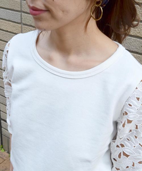 Khaju（カージュ）の「Khaju:フラワーレーススリーブスウェット white◇（スウェット・レディース・ホワイト・ONE SIZE）」の8枚目の写真