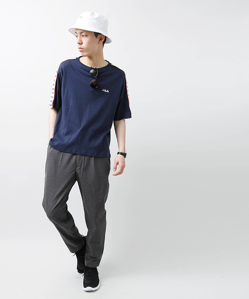 FILA(フィラ)の「∴WEGO/FILAラインテープTシャツ(Tシャツ/カットソー・メンズ・ネイビー/レッド・MEDIUM/LARGE)」の3枚目の写真