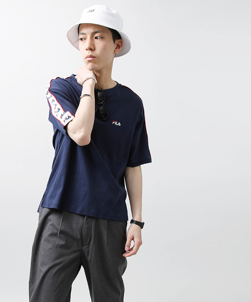 FILA(フィラ)の「∴WEGO/FILAラインテープTシャツ(Tシャツ/カットソー・メンズ・ネイビー/レッド・MEDIUM/LARGE)」の5枚目の写真