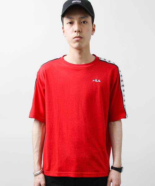 FILA(フィラ)の「∴WEGO/FILAラインテープTシャツ(Tシャツ/カットソー・メンズ・ネイビー/レッド・MEDIUM/LARGE)」の15枚目の写真