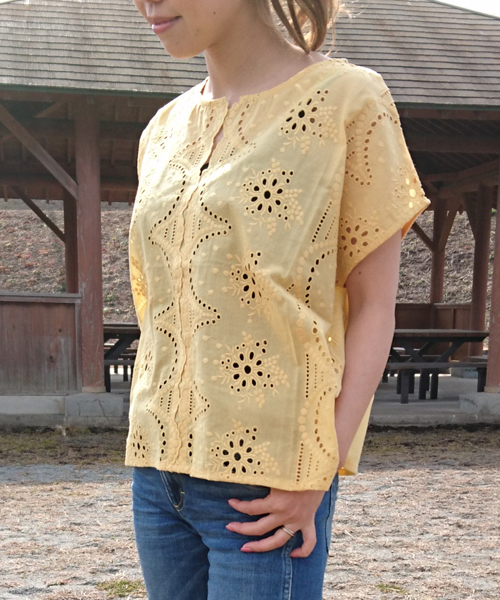 un dix cors（アンディコール）の「レース刺繍ブラウス（シャツ/ブラウス・レディース・イエロー/ブルー・ﾌﾘ-）」の4枚目の写真