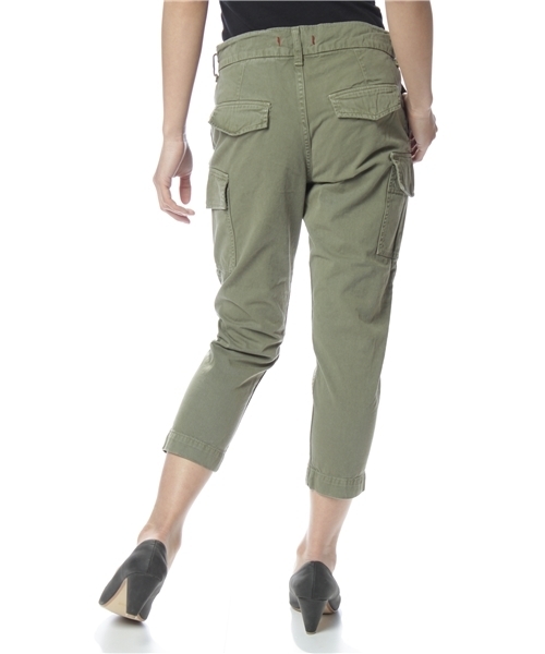 alcali（アルカリ）の「RED CARD /  カーゴクロップドパンツ(Slouchy Cargo Cropped)（カーゴパンツ・レディース・ライトベージュ/ライトカーキ・2/3/4）」の10枚目の写真