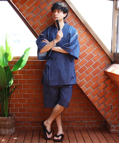 ８(eight)（エイト）の「しじら織り 甚平 上下セット コットン 涼しい（浴衣・メンズ・チャコールグレー/ネイビー/キナリ/グレー系その他2/ブルー/グレー系その他/ダークネイビー/ブラック×グレー/ブラック/ワイン・X-LARGE/LARGE/MEDIUM）」の8枚目の写真