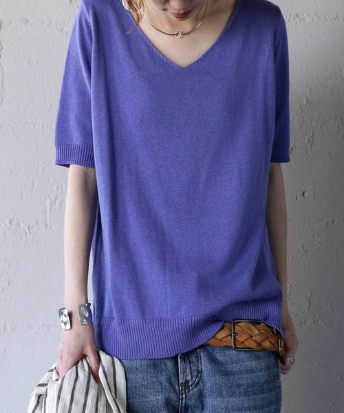 antiqua(アンティカ)の「ダブルVネック5分袖スリットコットンニット(Tシャツ/カットソー・レディース・ピンク/ブラック/ホワイト/ネイビー/ブルー/マスタード・FREE)」の1枚目の写真