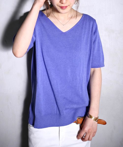 antiqua(アンティカ)の「ダブルVネック5分袖スリットコットンニット(Tシャツ/カットソー・レディース・ピンク/ブラック/ホワイト/ネイビー/ブルー/マスタード・FREE)」の12枚目の写真