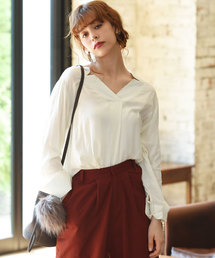 ロングカフス・スキッパーブラウス