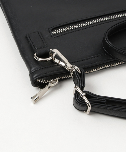 VENCEEXCHANGE(ヴァンスエクスチェンジ)の「ブロッキングラウンドクラッチ(クラッチバッグ・メンズ・ブラック/ブラウン/レッド/ブルー・FREE)」の5枚目の写真