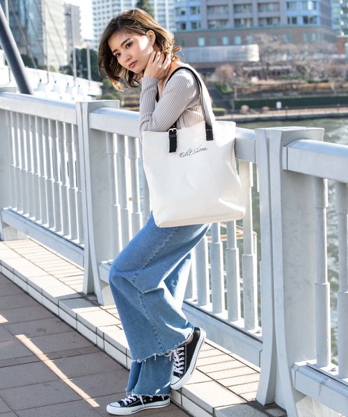 Edit Sheen（エディットシーン）の「縦型キャンバスロゴトートバッグ（トートバッグ・レディース・ブラック/ホワイト/アイボリー・FREE）」の8枚目の写真