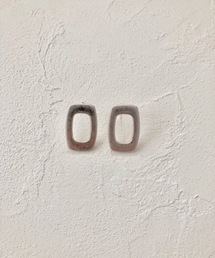 マットメタルピアス