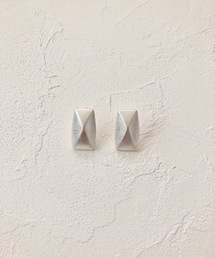 マットメタルピアス