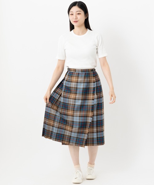 O'NEIL of DUBLIN（オニールオブダブリン）の「【別注カラーあり】 O'Neil of Dublin 100% ウーステッドウール キルトスカート レギュラー 73cm（スカート・レディース・ブラック×グリーン/ホワイト×ネイビー/ブラック/ダークグリーン/ネイビー/グレー/レッド/グリーン/モスグリーン/ダークグレー/マスタード/ワインレッド/ホワイト×レッド/ホワイト×グリーン/ホワイト×ブラック/ブラック×ホワイト/ホワイト系その他/ベージュ系その他/グリーン系その他/ブルー系その他/キャメル/ローズ/ブラック系その他/ライトパープル/ピンク系その他/カーキ/オレンジ/グリーン系その他2/ブラウン/イエロー/ライトブルー/ダークブルー/ライトグレー/チャコールグレー/ネイビー系/ブルー/パープル/ライトブラウン/バイオレット/イエロー系その他/グリーン系その他3/グレイッシュベージュ/ブルー系その他3/ブルー系その他4/グリーン系その他4/インディゴブルー/ブルー系その他2/ピンク/ブラウン系その他/グリーン系その他5/グレー系その他/ブラウン×イエロー/レンガ/ブラウン系/ブルー系その他5/グレイッシュブルー/ブラウン系その他2/グリーン系その他6/ブルー系その他6/グレー系その他2/パープル系その他/オレンジ系その他・14/12/10/8/6/4）」の20枚目の写真