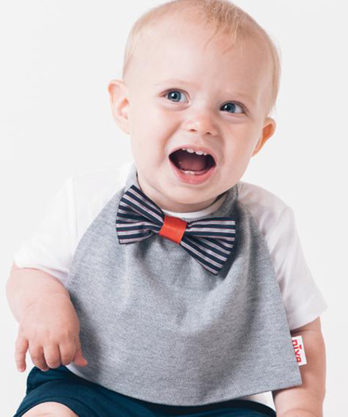 niva（ニヴァ）の「【niva/ニヴァ】butterfly tie（スタイ/よだれかけ・キッズ・カモフラージュ/グレー系その他/ブルー系その他/グレー系その他2/ブラック/ブラック系その他・FREE）」の4枚目の写真