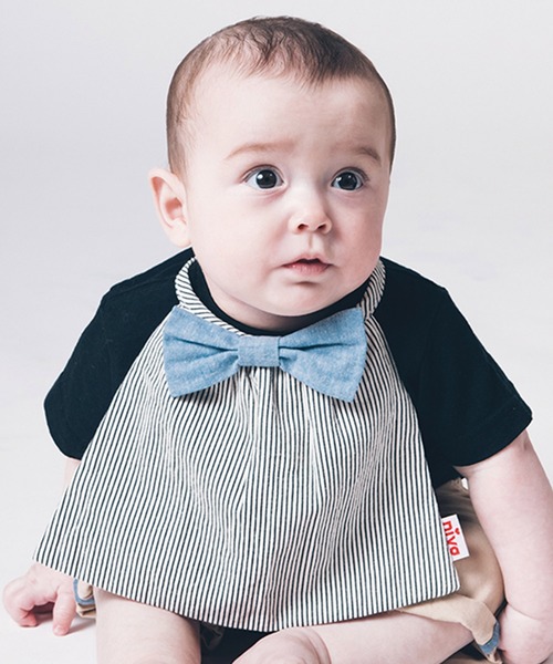 niva（ニヴァ）の「【niva/ニヴァ】butterfly tie（スタイ/よだれかけ・キッズ・カモフラージュ/グレー系その他/ブルー系その他/グレー系その他2/ブラック/ブラック系その他・FREE）」の2枚目の写真