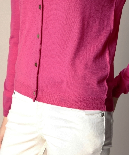 BEAUTY&YOUTH UNITED ARROWS(ビューティーアンドユースユナイテッドアローズ)の「BYBC ウォッシュクルーネックカーディガン ◆(カーディガン/ボレロ・レディース・ライトグレー/ピンク/イエロー/ネイビー・フリー)」の9枚目の写真