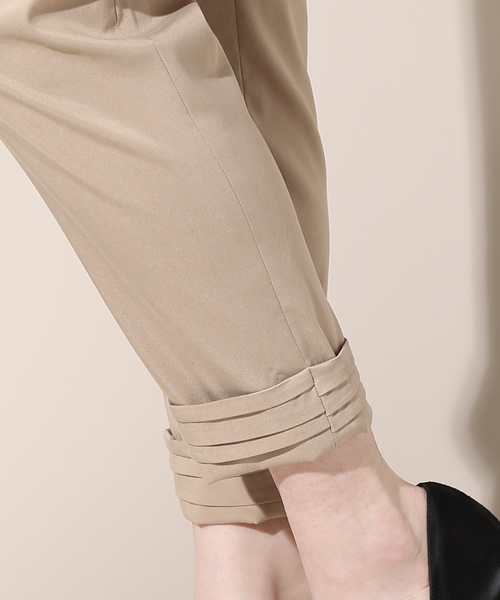 martinique（マルティニーク）の「【Marisol 6月号掲載】martinique/ストレッチウエストドローパンツ（チノパンツ・レディース・ベージュ/ブラック・1/2）」の3枚目の写真