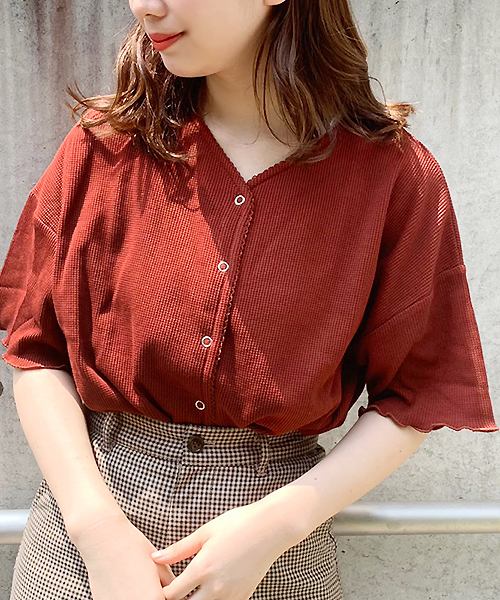 apres jour（アプレジュール）の「スナップボタンワッフルTシャツ【ZOZOTOWN限定アイテム】（Tシャツ/カットソー・レディース・モカ/ラベンダー/オレンジ系その他・フリー）」の4枚目の写真