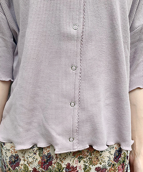 apres jour（アプレジュール）の「スナップボタンワッフルTシャツ【ZOZOTOWN限定アイテム】（Tシャツ/カットソー・レディース・モカ/ラベンダー/オレンジ系その他・フリー）」の21枚目の写真