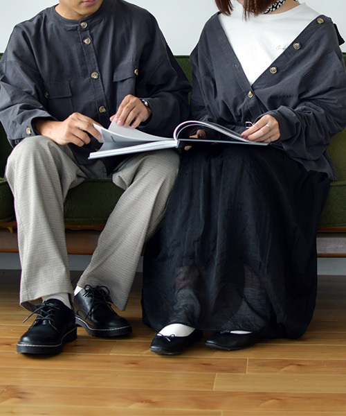 PairPair(ペアペア)の「スカーフ付きビッグシルエットコーデュロイシャツ(シャツ/ブラウス・レディース・ブラック/モカ・FREE)」の15枚目の写真