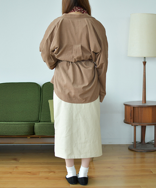 PairPair(ペアペア)の「スカーフ付きビッグシルエットコーデュロイシャツ(シャツ/ブラウス・レディース・ブラック/モカ・FREE)」の18枚目の写真