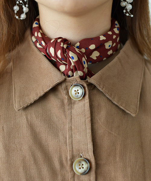 PairPair(ペアペア)の「スカーフ付きビッグシルエットコーデュロイシャツ(シャツ/ブラウス・レディース・ブラック/モカ・FREE)」の12枚目の写真