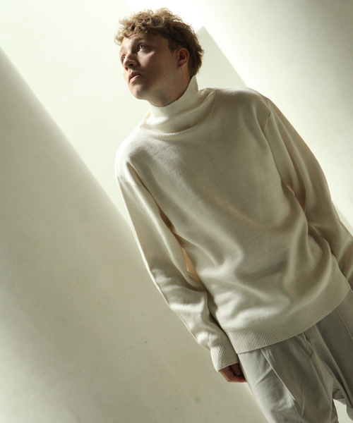 NILWAY（ニルウェイ）の「【Nilway】ミラノリブハイネックロンTEE（Tシャツ/カットソー・メンズ・ホワイト/ブラック/ベージュ/ブラウン/グレー/ネイビー/カーキ・MEDIUM/LARGE/X-LARGE）」の2枚目の写真