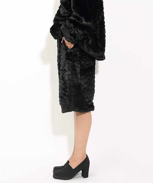 i(アイ)の「ファーハーフパンツ(その他パンツ・レディース・ホワイト/ブラック・FREE)」の4枚目の写真